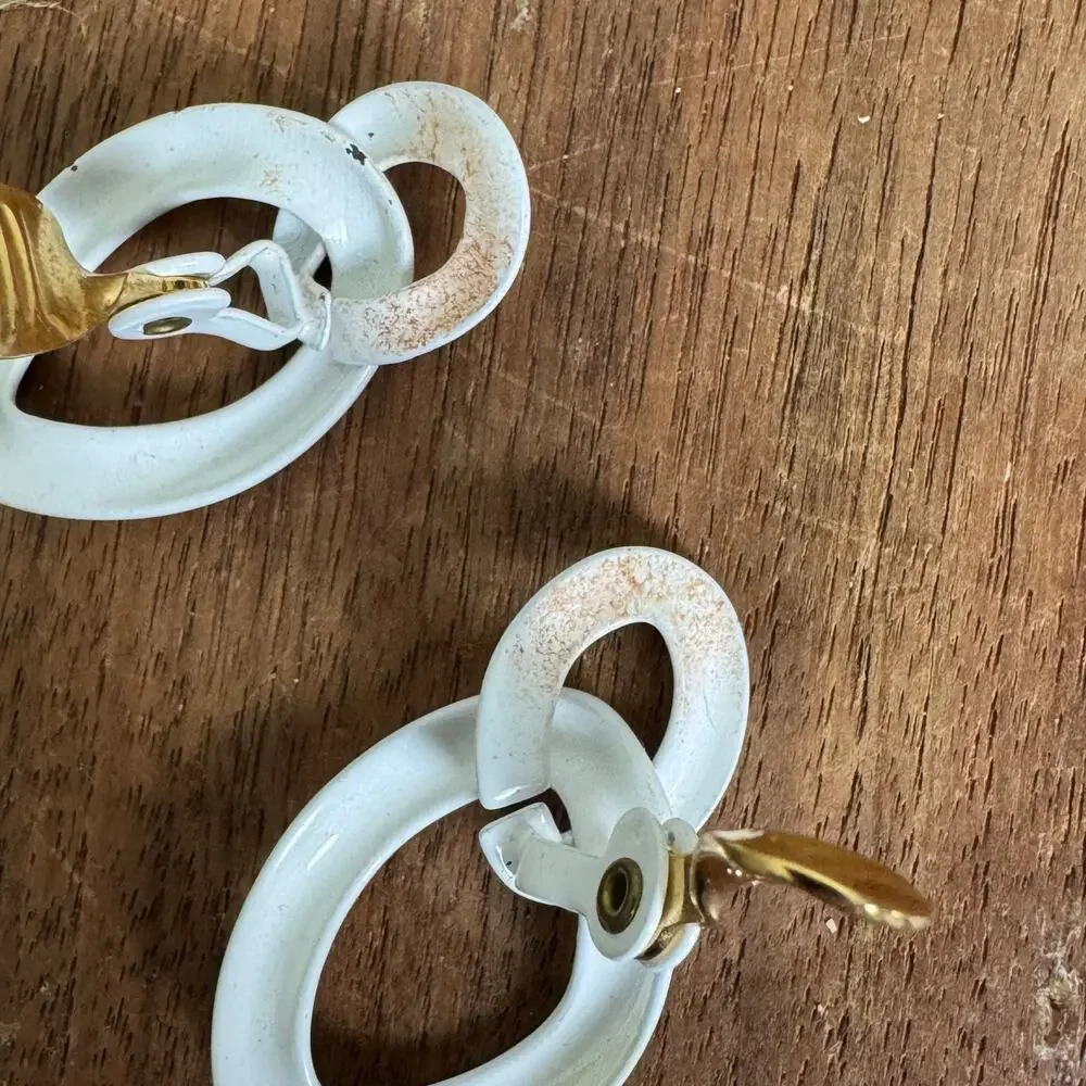 Monet Vintage White Metal‎ Interlocking Chain Link Clip On Earrings
